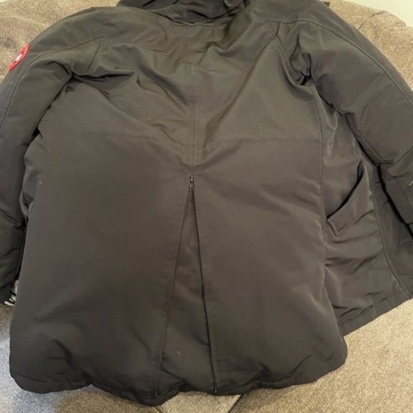 Canada Goose Dark Gray Ski & Snow Jacket - Picture 5 of 9